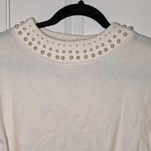 *3 FOR $9* H&M Long Sleeve Ivory Pearl Embellished Neck Wool Blend Crop Sweater - Picture 2 of 3